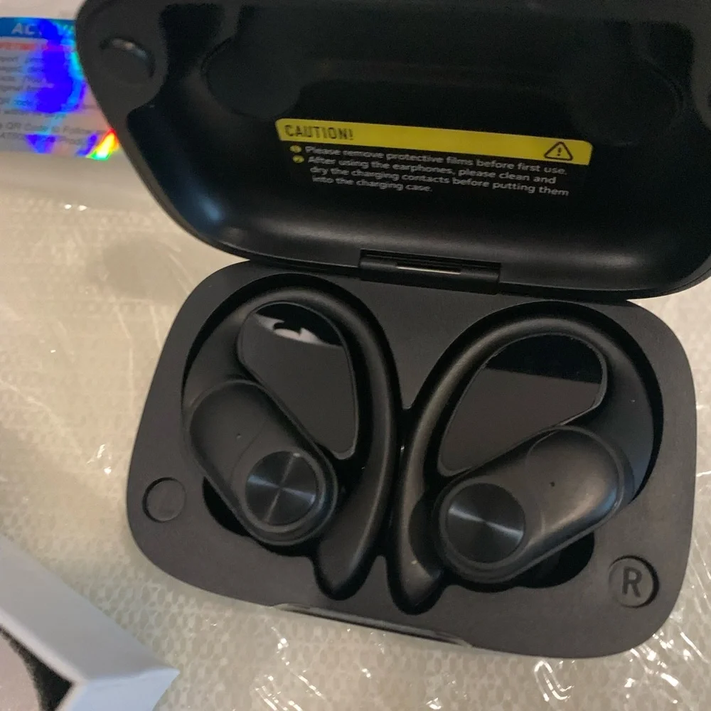 Wireless Earbuds with Charging Case - Black